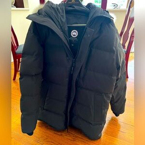 **BRAND NEW** Men’s Canada Goose Black Parka in XL. With fur hood.
